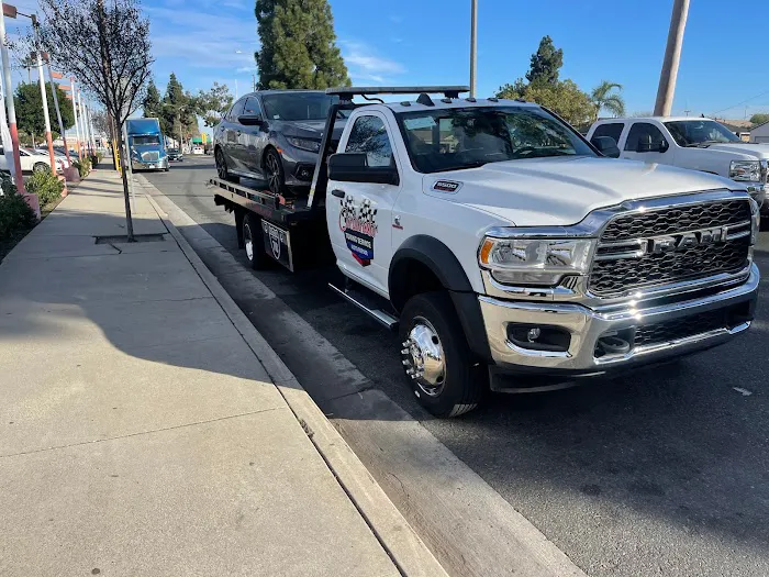 E C TOWING & AUTO REPAIR 0