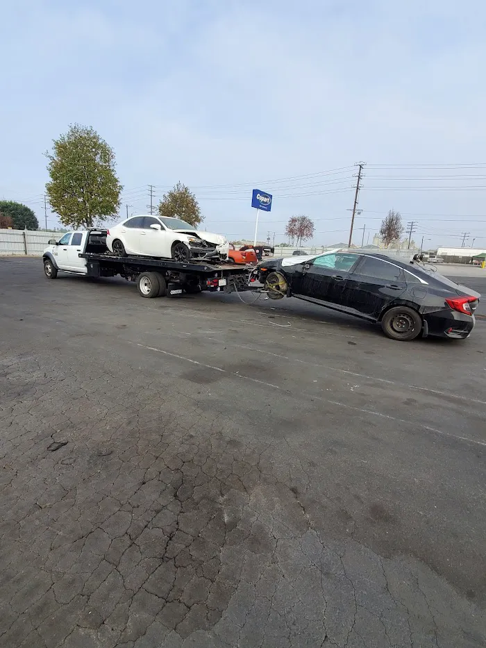 De Leon Auto Group Towing 4