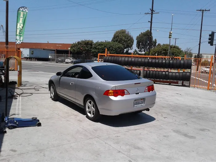 El Tapatio Auto Center & Towing 0