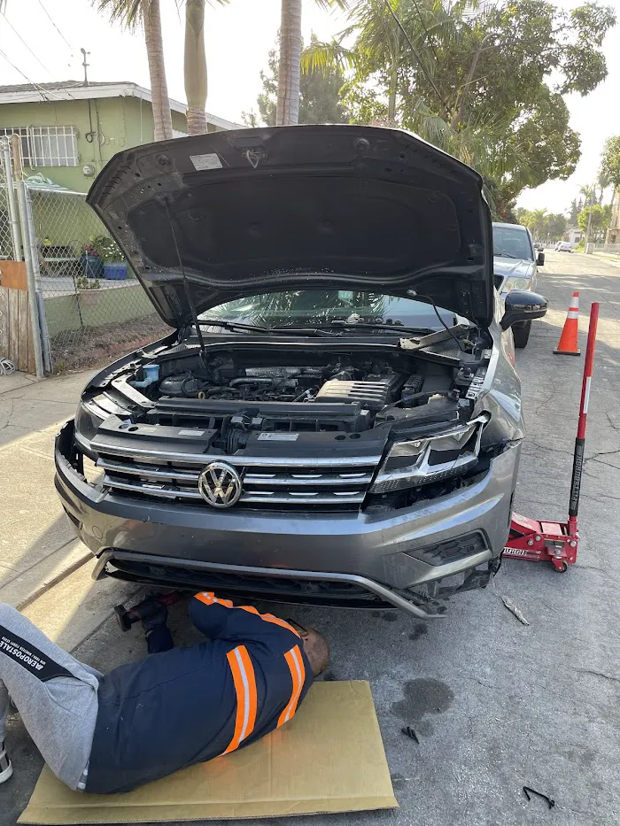 Rise and Shine Auto Body Services 0