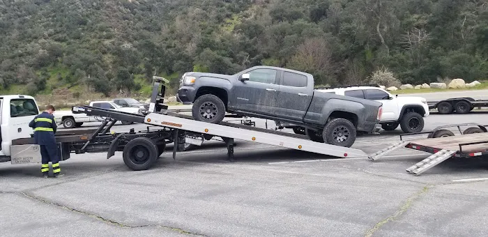 A&J Towing 1