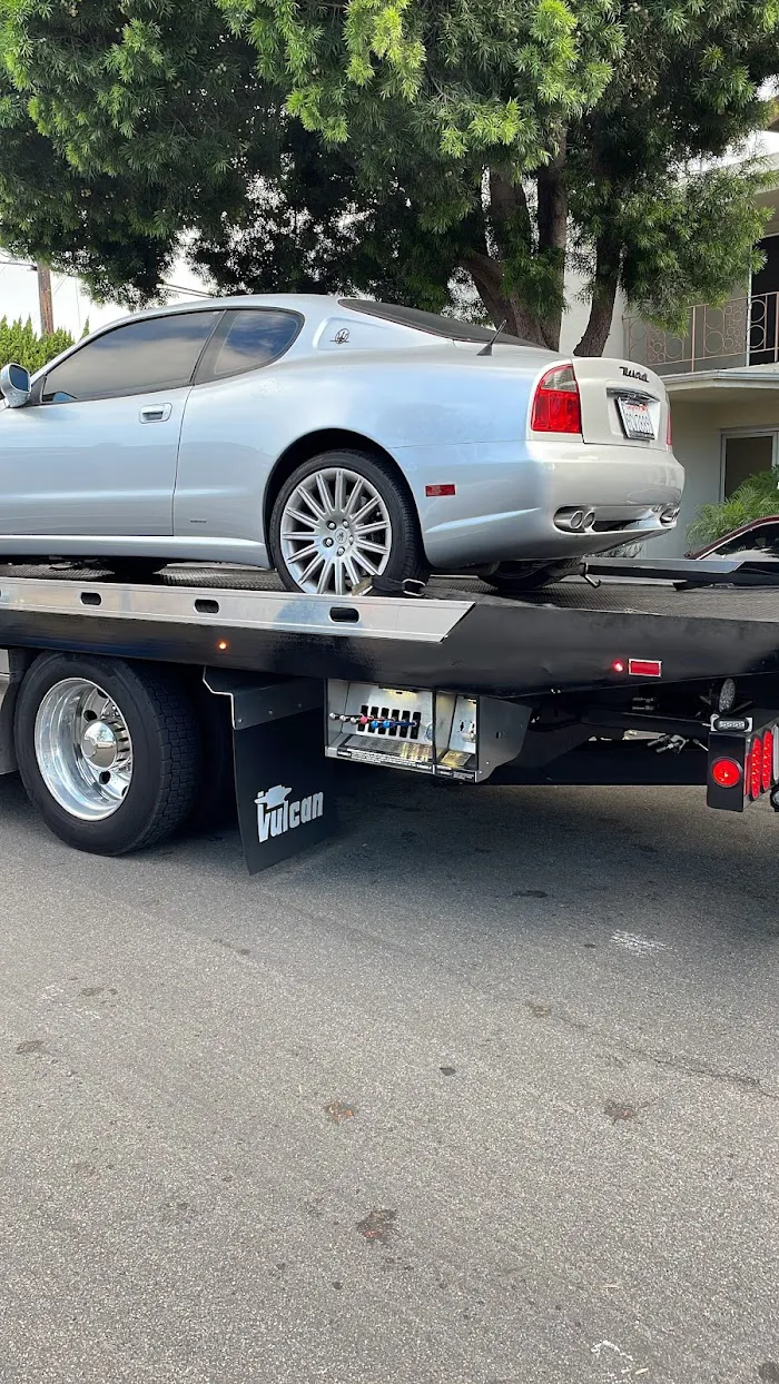 A&J Towing 8