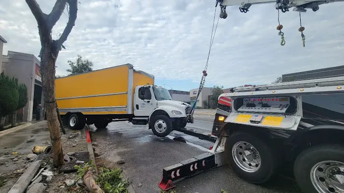 Pepe's Towing Service 0