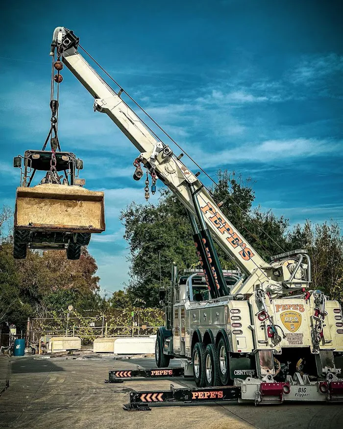 Pepe's Towing Service 7