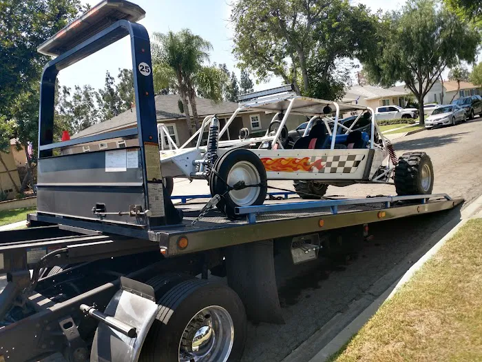 Manny's Towing 4