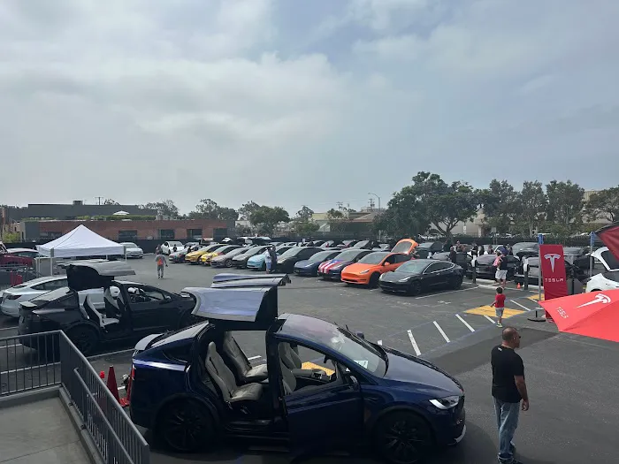 Tesla Service Center Santa Monica 2