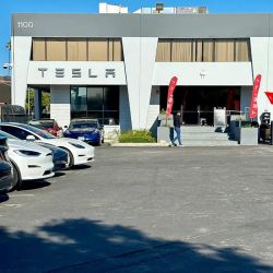 Tesla Service Center Santa Monica ico