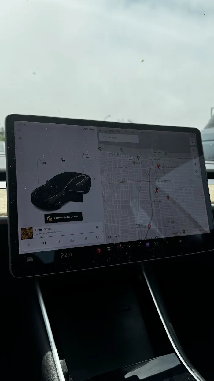 Tesla Service Center Santa Monica 8