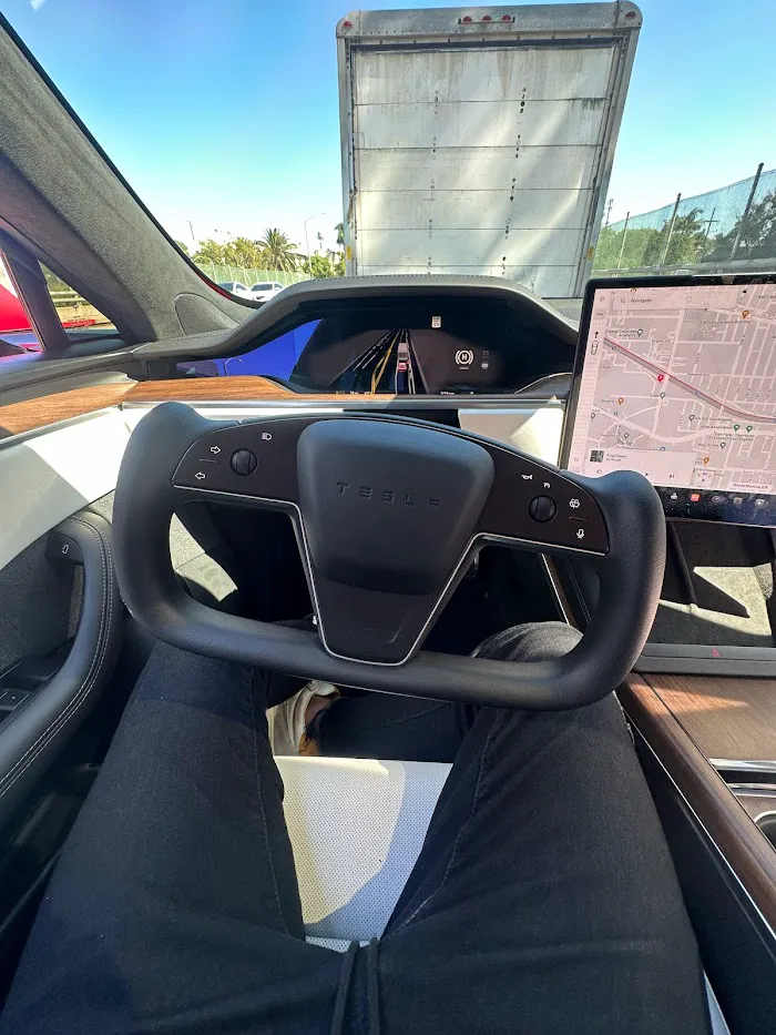 Tesla Service Center Santa Monica 6