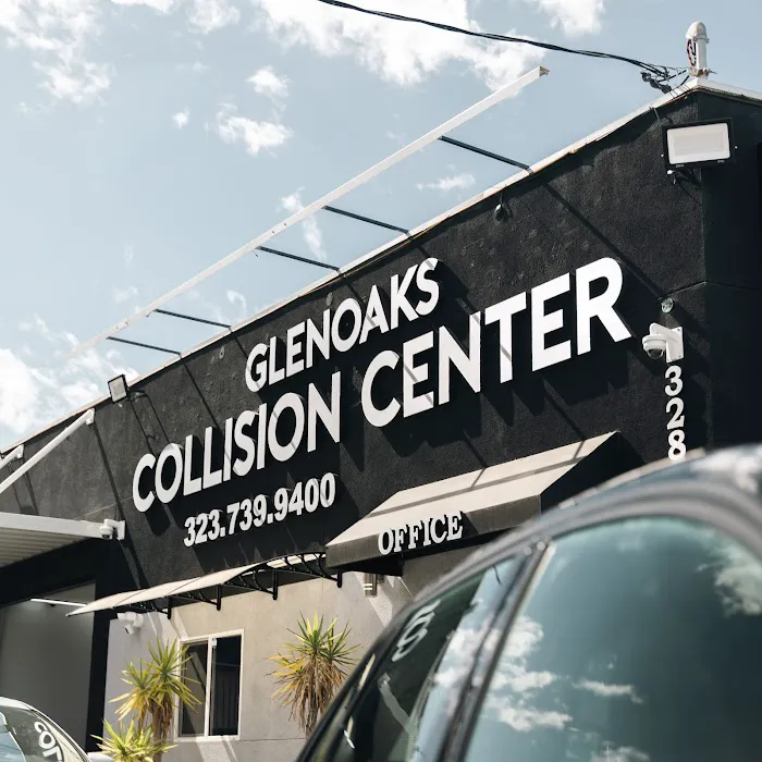 CARSTAR Glenoaks Collision Center Glendale 4