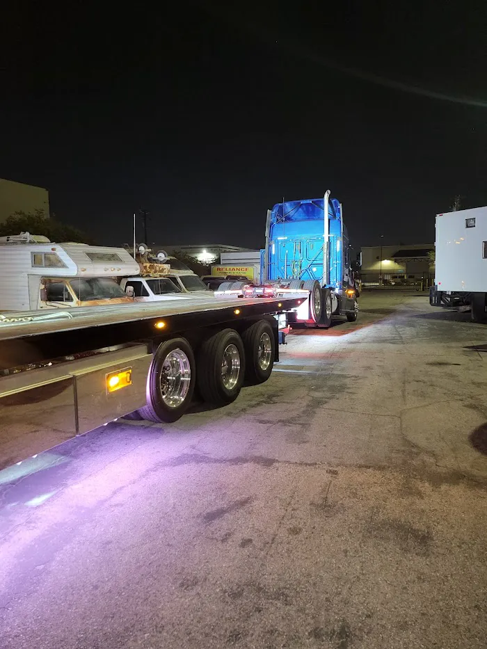 Charlie's 24hr Towing & Heavy Duty 4