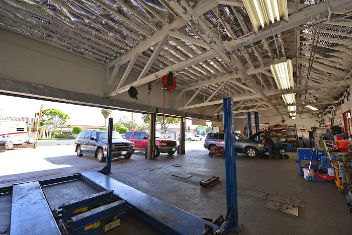 Heralds Garage Brake and lamp & smog check station 0