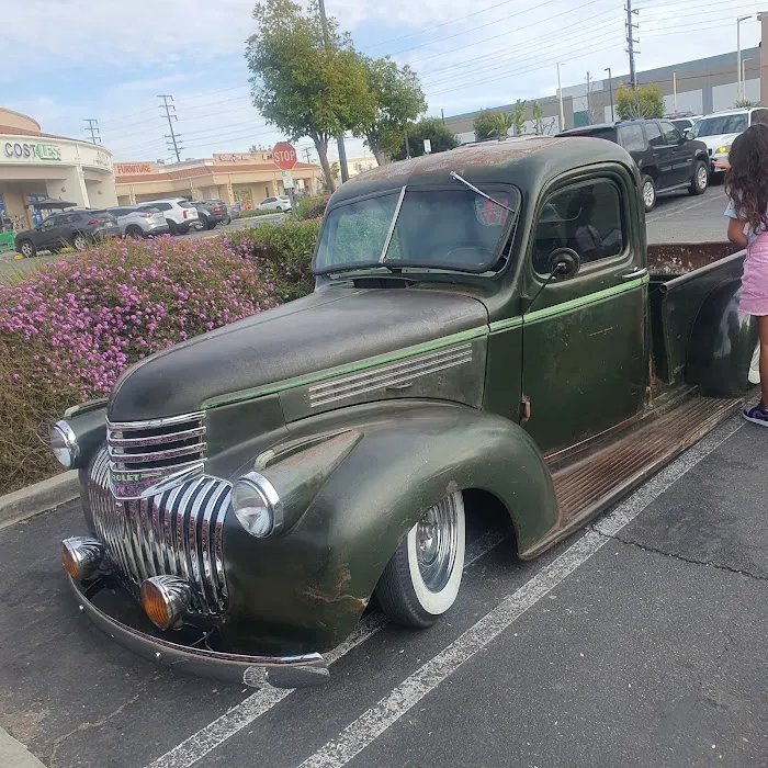 Heralds Garage Brake and lamp & smog check station 7