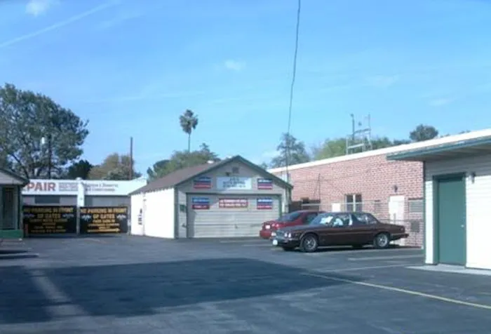 Joe's Auto Repair Northridge 0