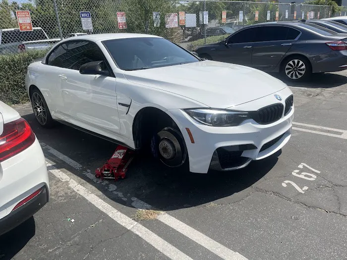 24 Hour Mobile Tire and Roadside Assistance 3