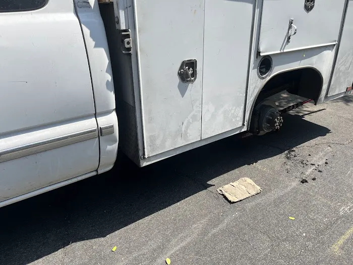 24 Hour Mobile Tire and Roadside Assistance 5