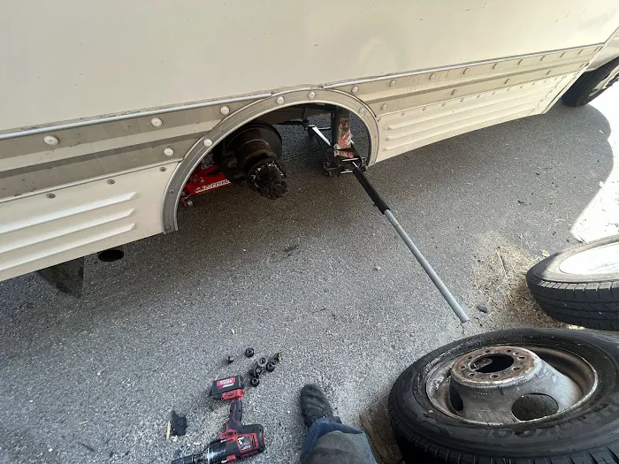 24 Hour Mobile Tire and Roadside Assistance 9