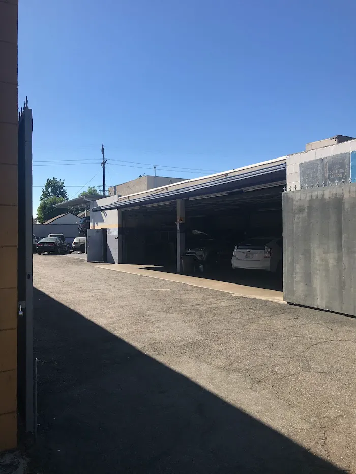 Broadway Auto Care 1