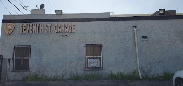 Seventh Street Garage 7