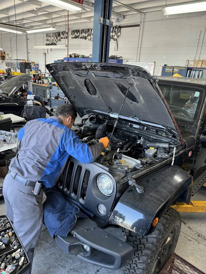 Orozco's Auto Service - Long Beach Blvd 3