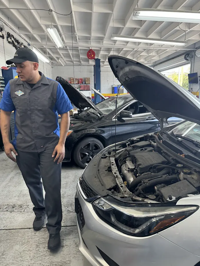 Orozco's Auto Service - Long Beach Blvd 4