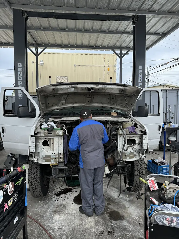 Orozco's Auto Service - Long Beach Blvd 6