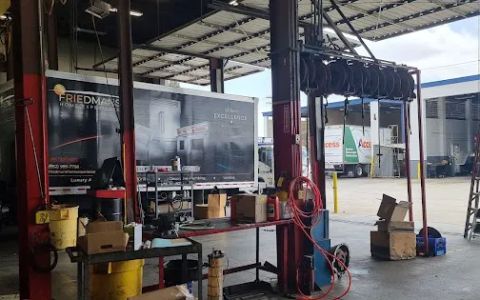 Tom's Truck Center Service