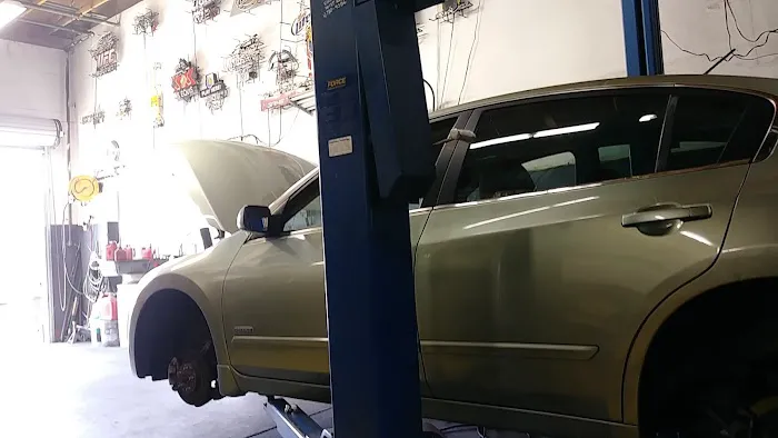 Fernando Medina Auto Repair 0
