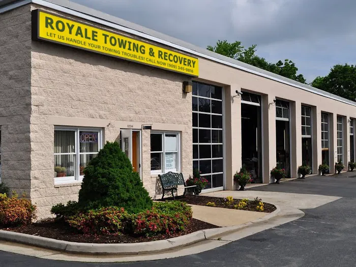 Royale Towing & Recovery 0