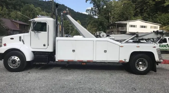 J & R Towing Service 3