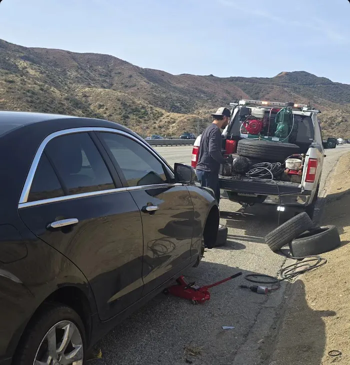 Carl’s Tire Road Service 1