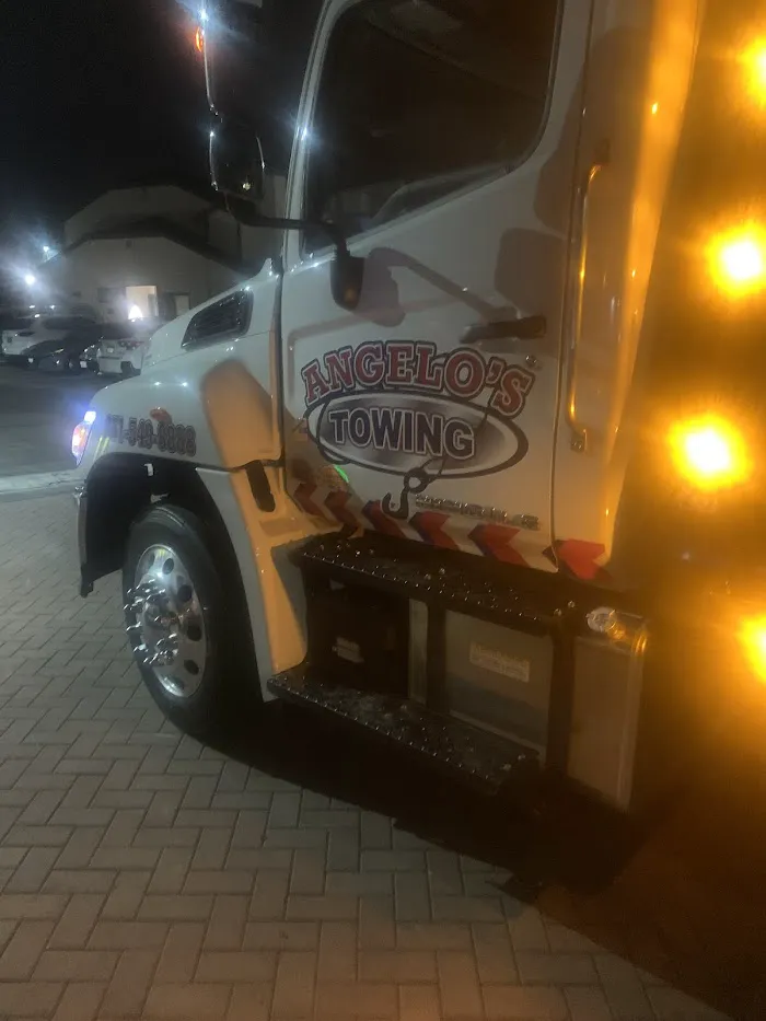 Angelo's Towing Riverside 0