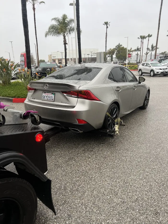 Black on Black Towing 0