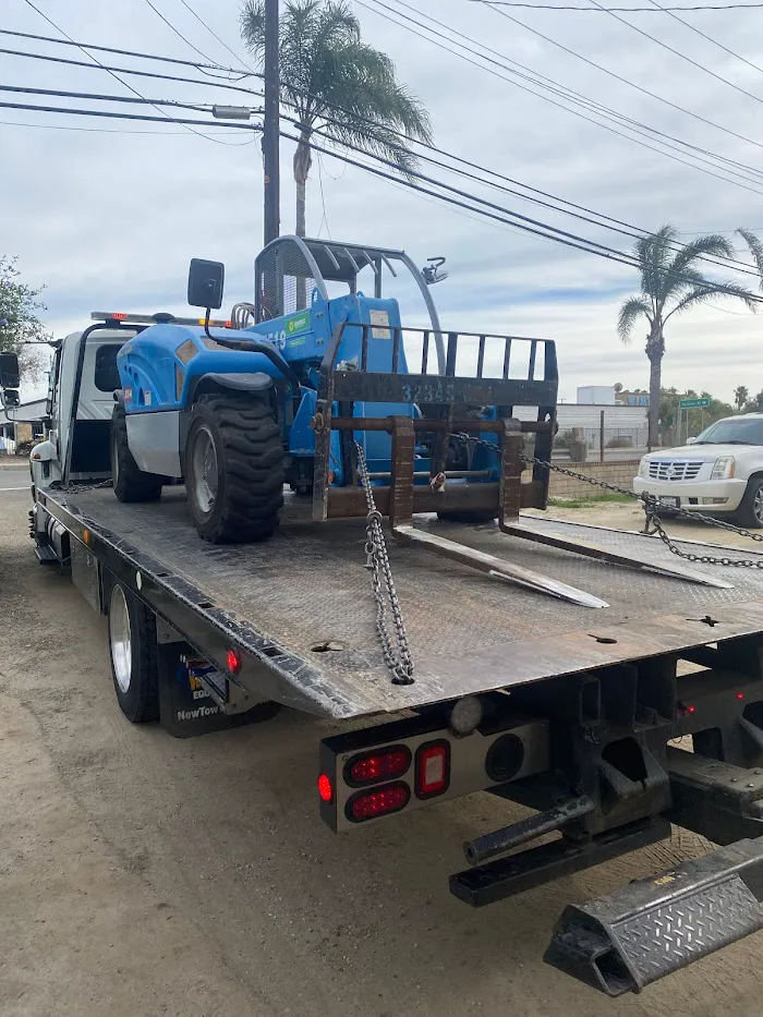 La Paloma towing service LLC 0