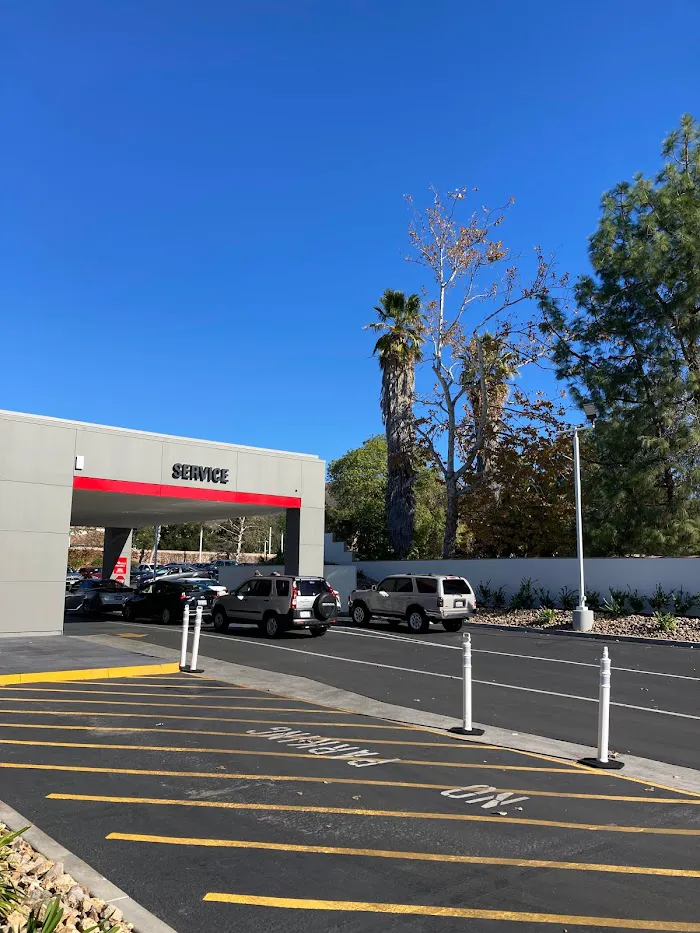 Thousand Oaks Toyota Service 3