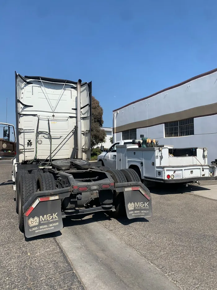 Mobile Roadside Truck & Trailer Repair Oxnard- Carr's Truck Repair 1