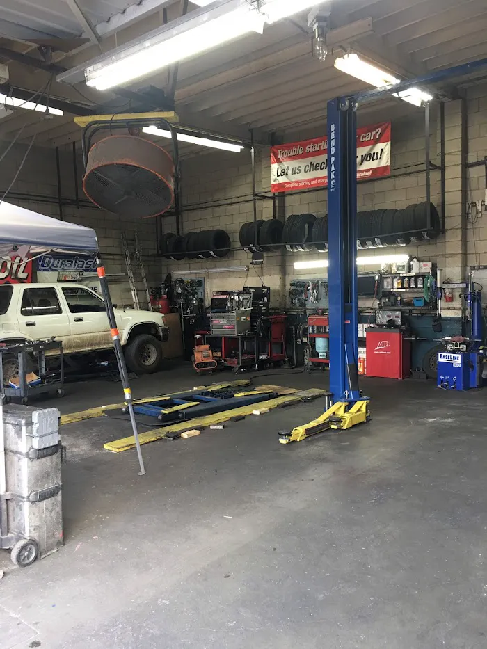 Universal Automotive Service 1