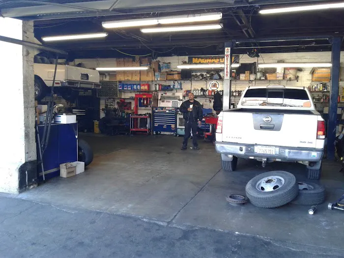 Earl's Automotive Complete Auto Repair 2