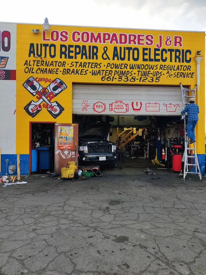 Los Compadres J&R Auto Repair 4