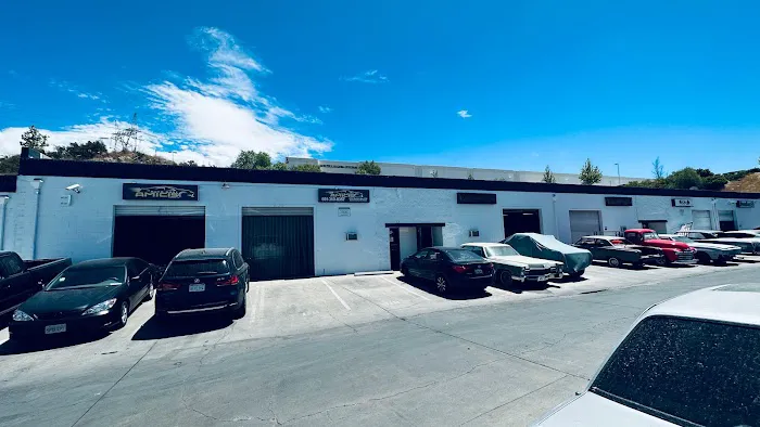 AMICIS AUTO BODY in Santa Clarita 6