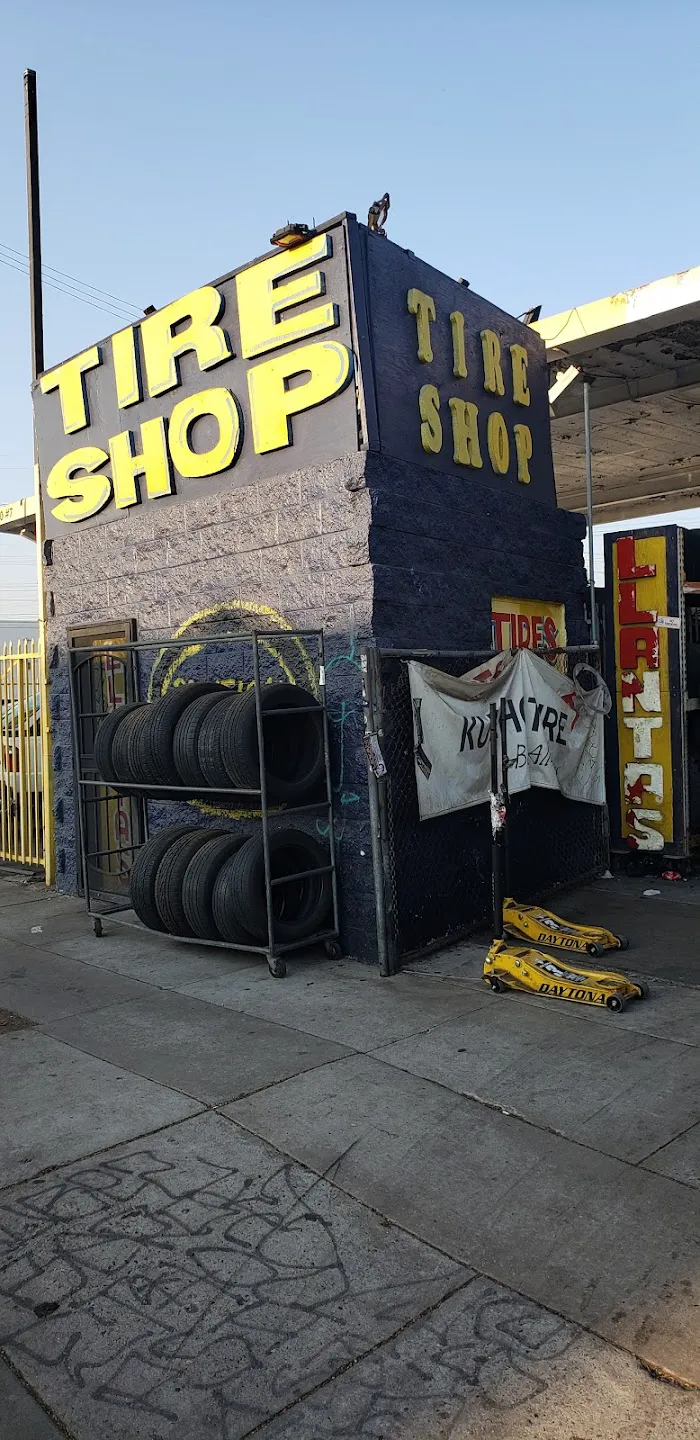 TIRE SHOP 4