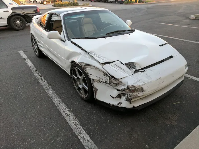 805 AUTO BODY & PAINT 7