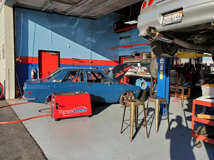 Dan's Auto Repair Shop 7