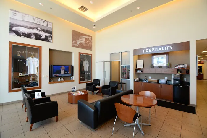 Jaguar Land Rover Newport Beach Service Department 4