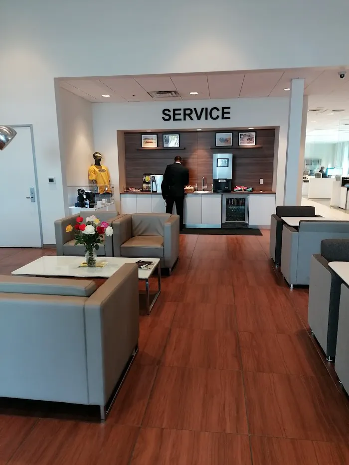 Jaguar Land Rover Newport Beach Service Department 9