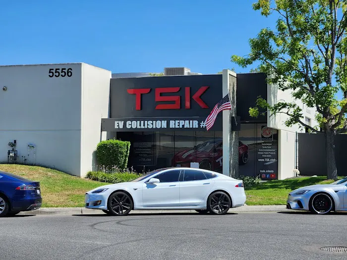 Tesla Collision Center | TSK | TeslaService.LA 2