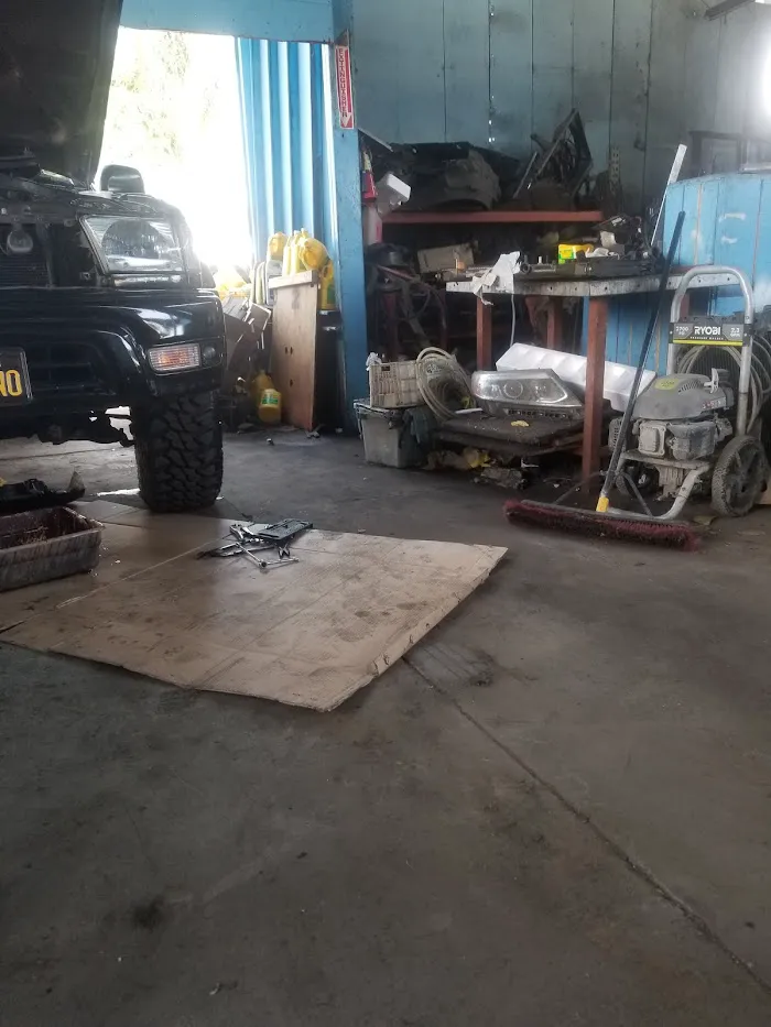 La Puente Radiator and Body Shop 6