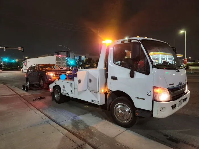 CHAVEZ DAD&SON TOWING by Chavezmechanic& Electric. 9