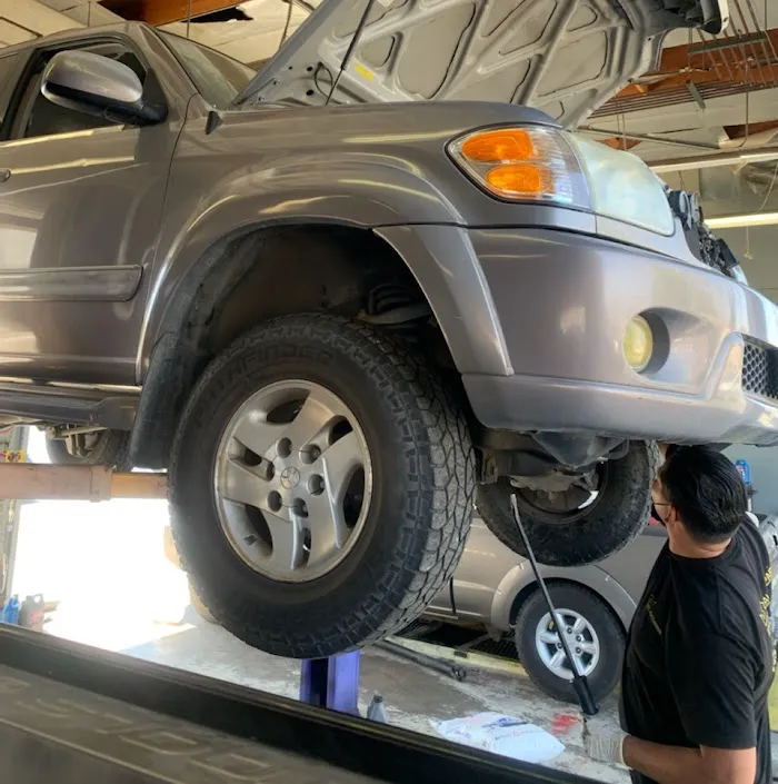 Rialto Oil Change & Auto Repair 1