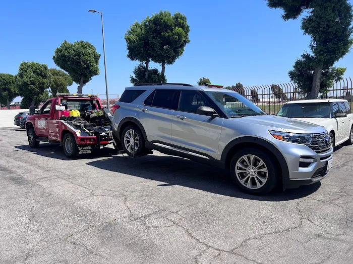 Ventura's Towing & Storage, Inc. 1